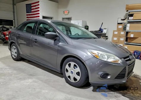 2012 Ford Focus S из США, поврежденный, VIN 1FAHP3E24CL282730